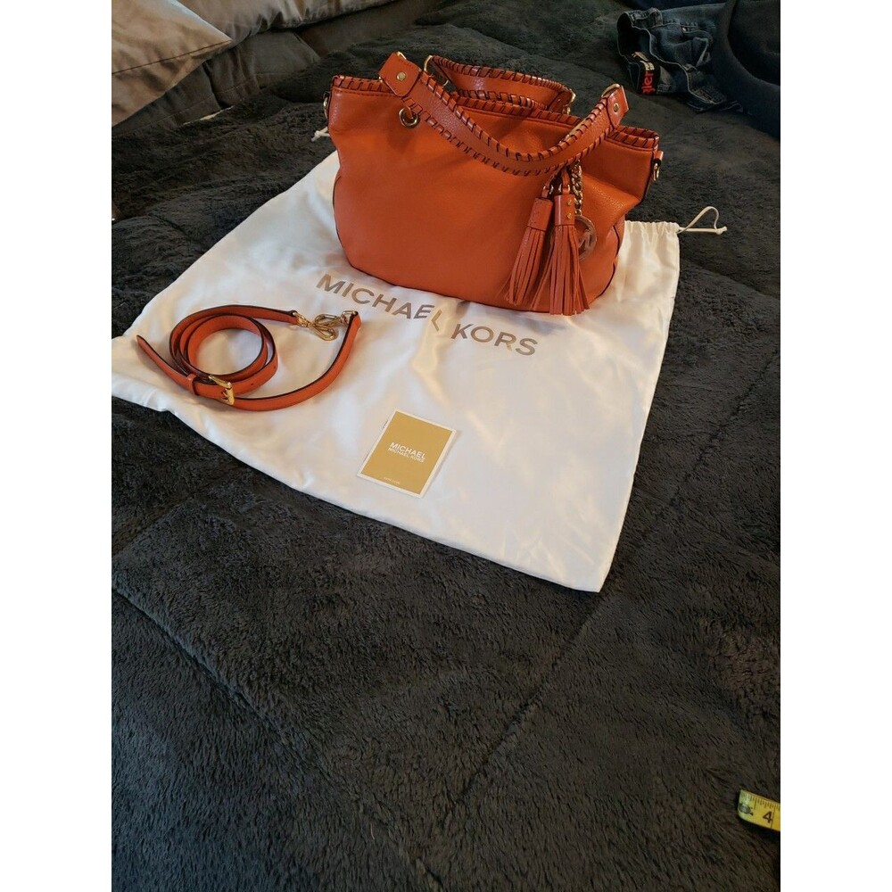 Michael Kors BENNET Med Leather Tote  Whipstitch Trim/Tassel*PERFECT COND*